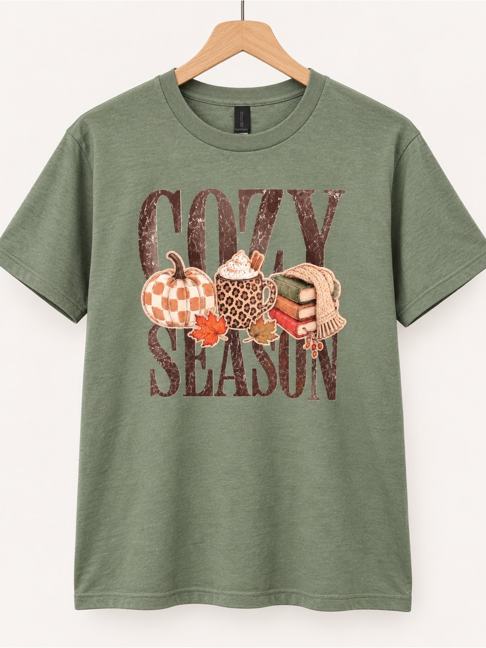 Adult 2XL NWOT Cozy Season Graphic Tee